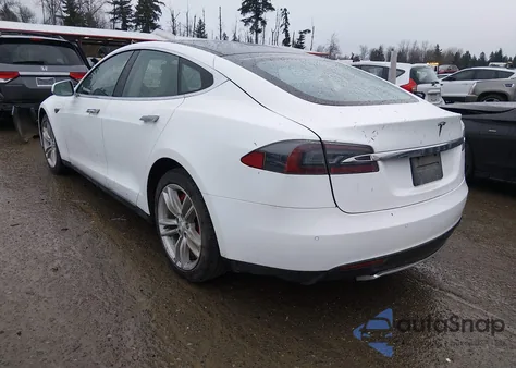 2014 Tesla Model S P85 из США, поврежденный, VIN 5YJSA1H15EFP40094